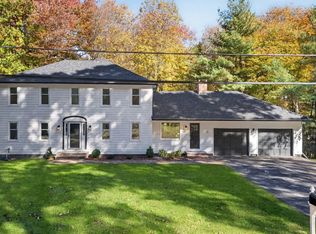 7 Hillcrest Dr, Chelmsford, MA 01824