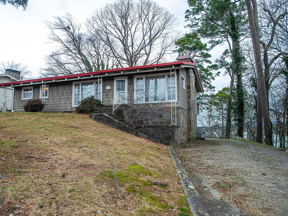 1st image of 100 Hamilton Oaks Dr