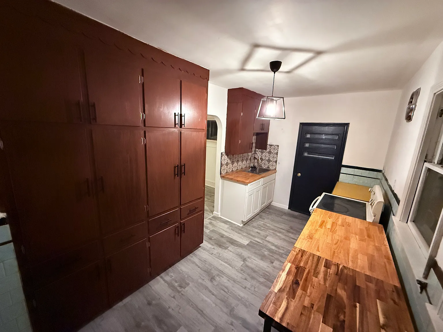 3 bed, 1140 sqft, $1,275 — Photo 3