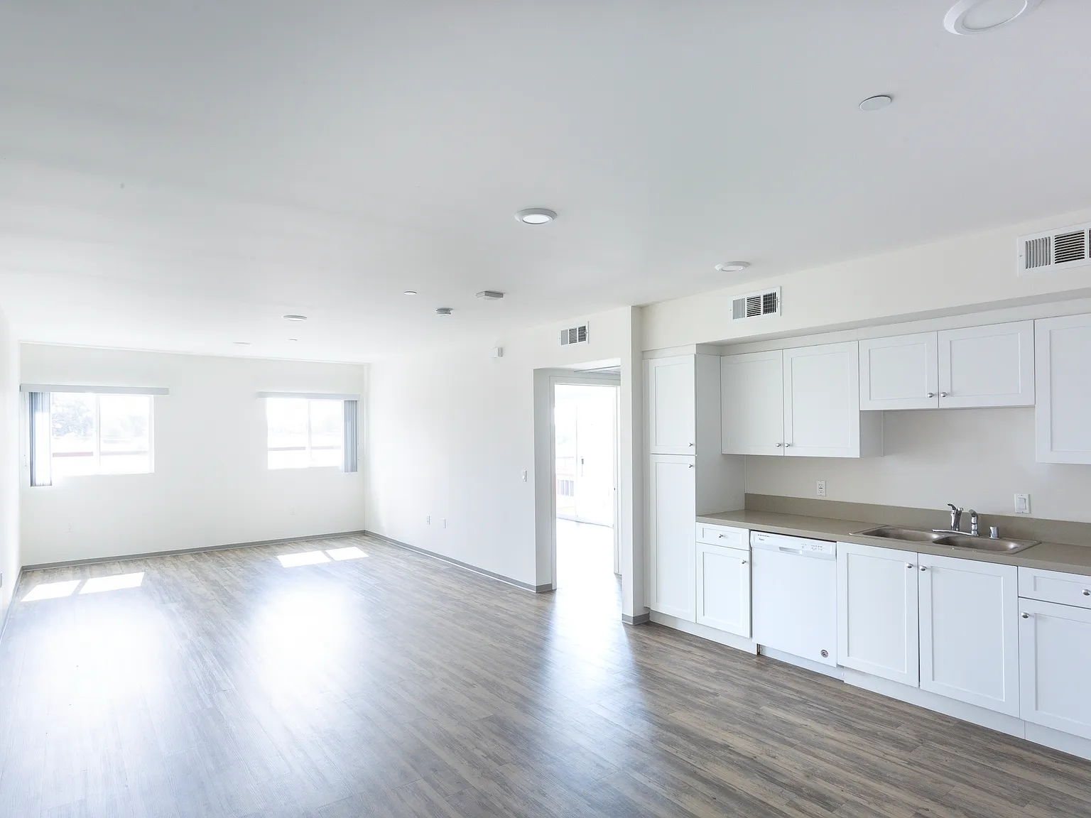 Chase St Apartments — Photo 4