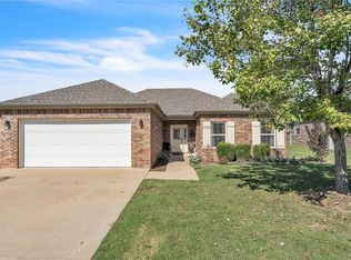 605 Teri Dr, Siloam Springs, AR 72761