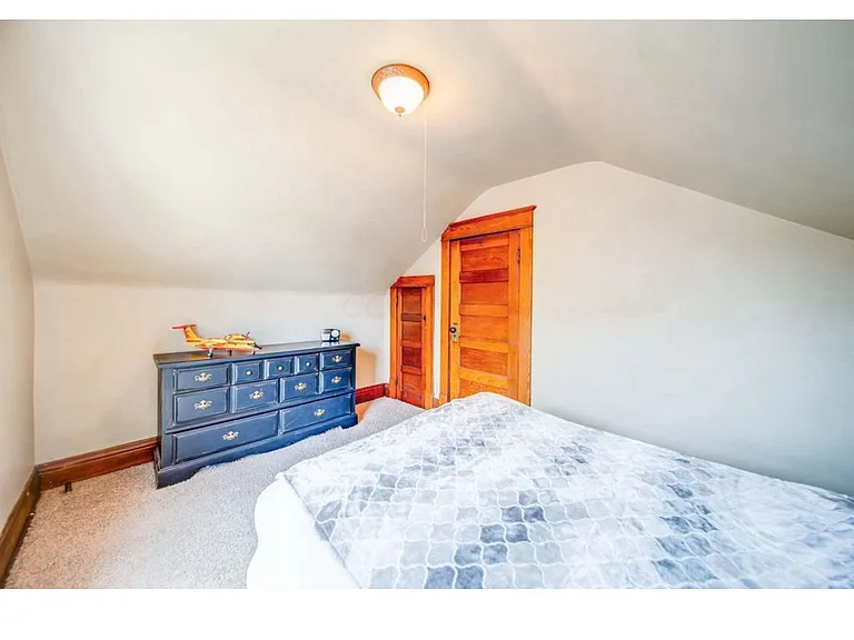 299 E Woodrow Ave — Photo 30