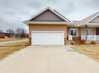 409 Valley View Dr, Cherokee, IA 51012