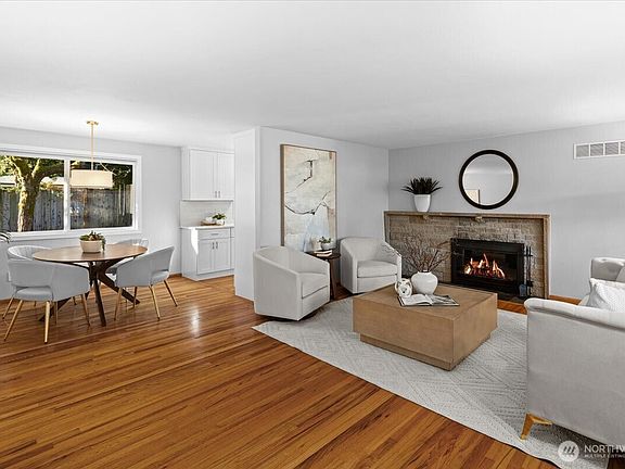 3rd image of 2535 154th Avenue SE