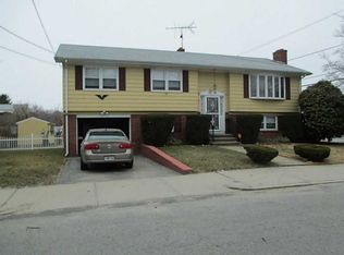 25 Ethan St, Providence, RI 02909