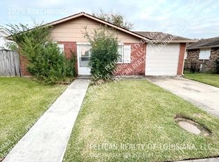 1025 Beechwood Dr, Harvey, LA 70058