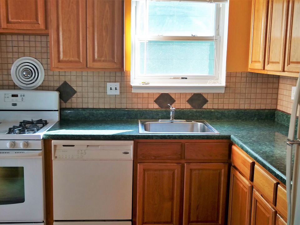 1st image of 2358 37th St #3
