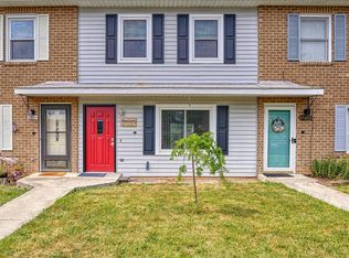 1222 Pheasant Dr S, Carlisle, PA 17013