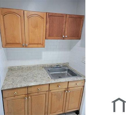 4th image of 3311 18th Ave S #3