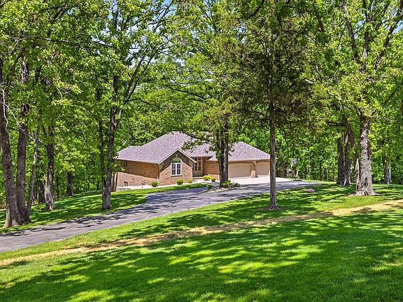 3rd image of 200 Ridgefield Court