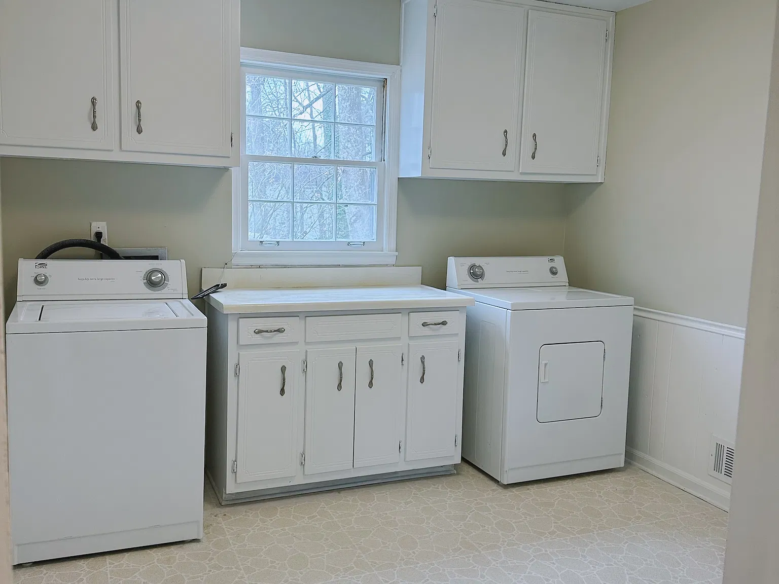 3 bed, 3269 sqft, $2,800 — Photo 4