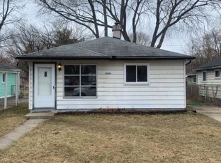 18261 Deering St, Livonia, MI 48152