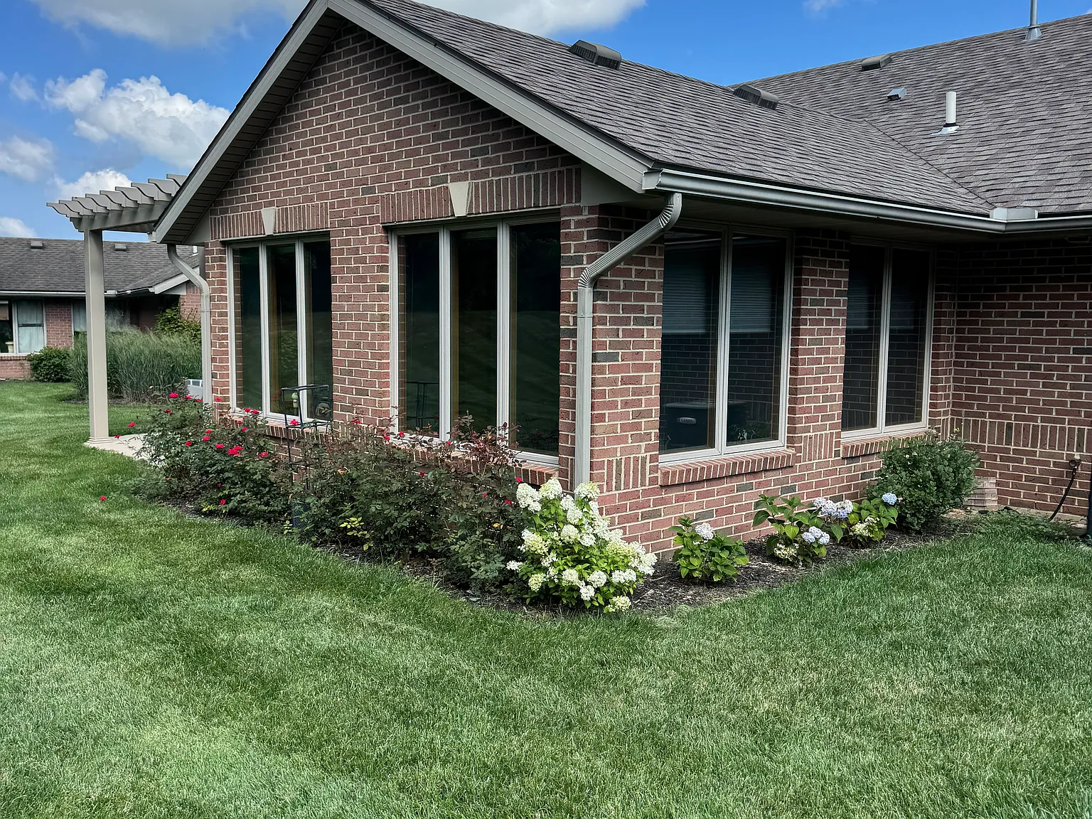 2 bed, 1700 sqft, $2,000 — Photo 2