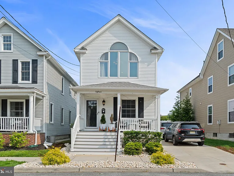 18 Wilkins Ave — Photo 3