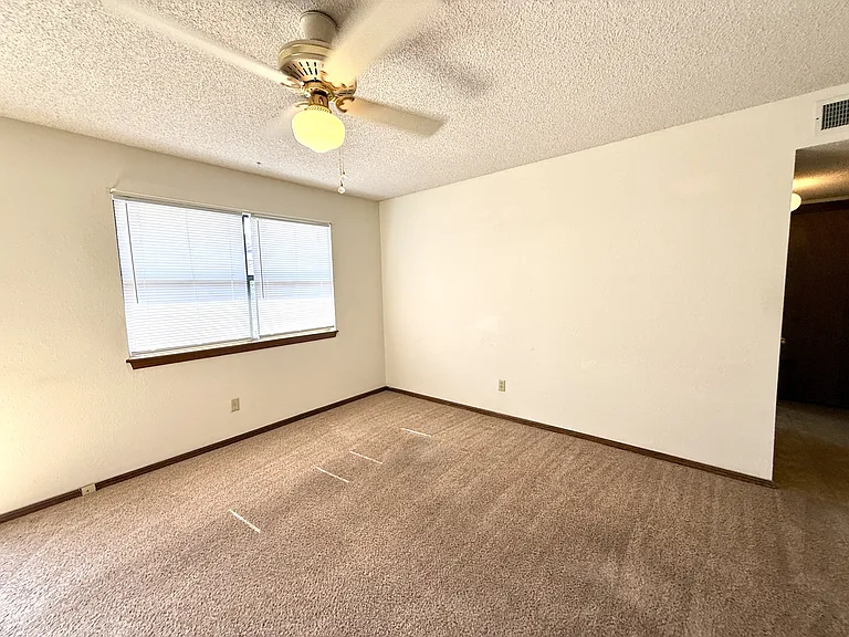 2208 Shenandoah Dr — Photo 9