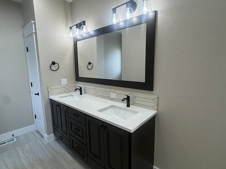 1362 Haizlee Way — Photo 9
