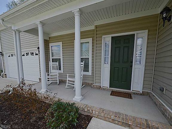 2nd image of 225 Castleberry Dr
