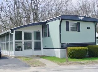 979 Toll Gate Rd TRAILER 6, Warwick, RI 02886