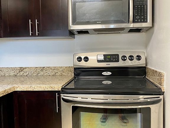 5th image of 10000 NW 80th Ct APT 2346