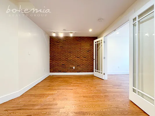 Rented by Bohemia Realty Group | media 2