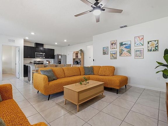 5th image of 1113 GRIFFON AVE