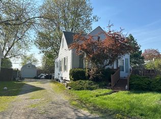 712 Westwood Dr, Monroe, MI 48161