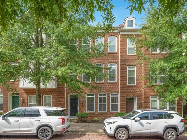 9524 Canonbury Sq, Fairfax, VA 22031