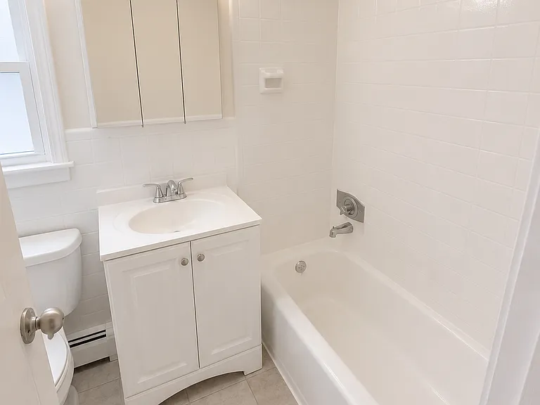 17 Burlington St #1 — Photo 5