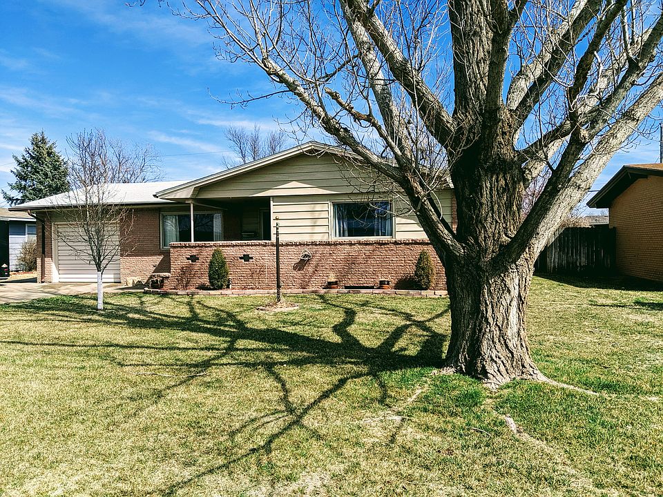 1st image of 1710 Parkwood Ln