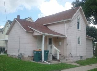 900 N Spring St, Beaver Dam, WI 53916