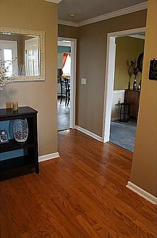 2nd image of 2029 Lexington Dr