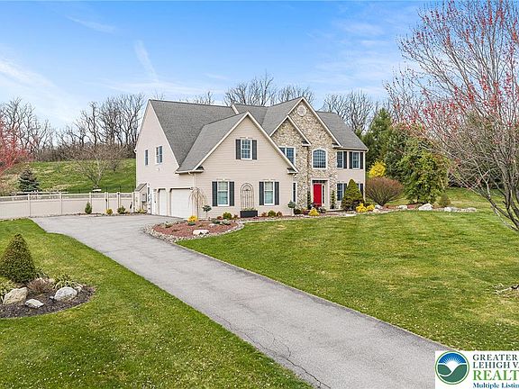 2nd image of 3862 Crestview Ct