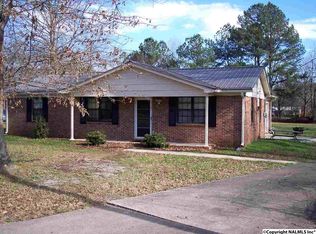 915 Hancock Dr E, Scottsboro, AL 35769