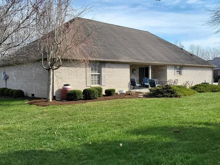 135 Kirkwood Dr — Photo 29