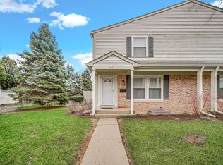 613 Shaw Ct, Schaumburg, IL 60194