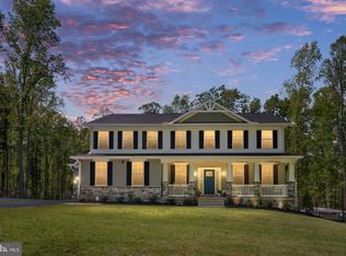 52 Acorn Ridge Ct, Fredericksburg, VA 22406