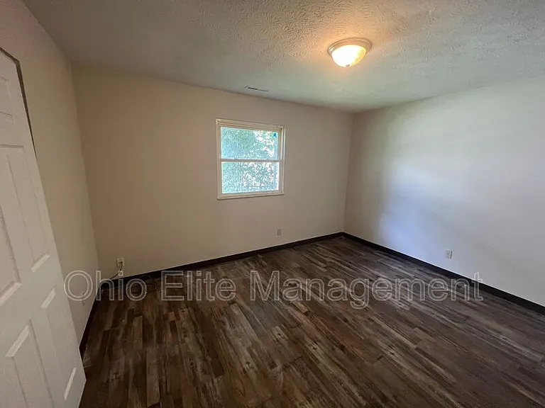 48 N Eureka Ave — Photo 6