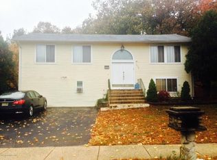 1534 Laguna Ln, Lakewood, NJ