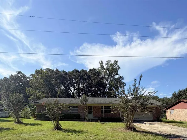 17 Seminole Trl, Pensacola, FL 32506