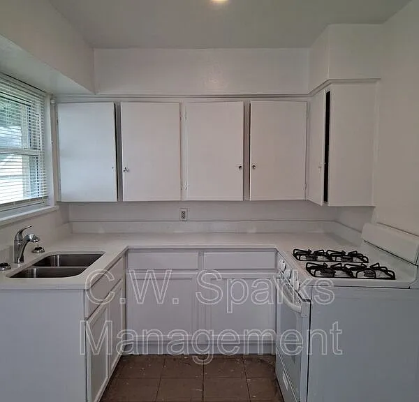3021 Avon St — Photo 25