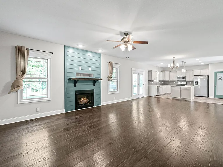 1381 Morning Star Dr — Photo 10