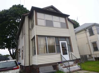 26 Pullen Ave, Pawtucket, RI 02861