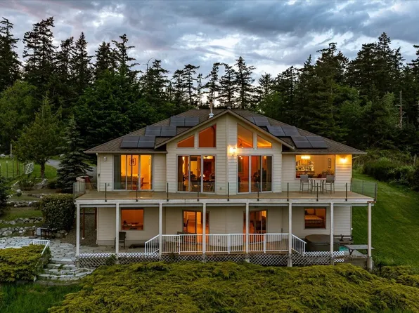 2364 Strawberry Point Road, Oak Harbor, WA 98277