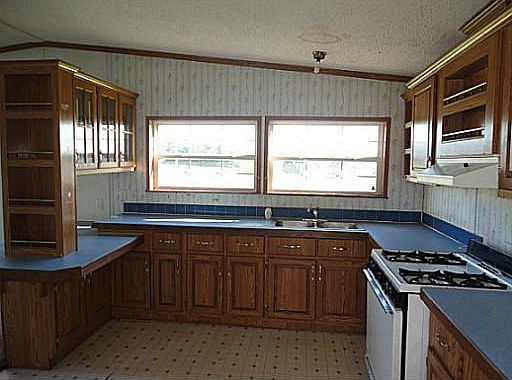 5th image of 3136 County Road 31 S