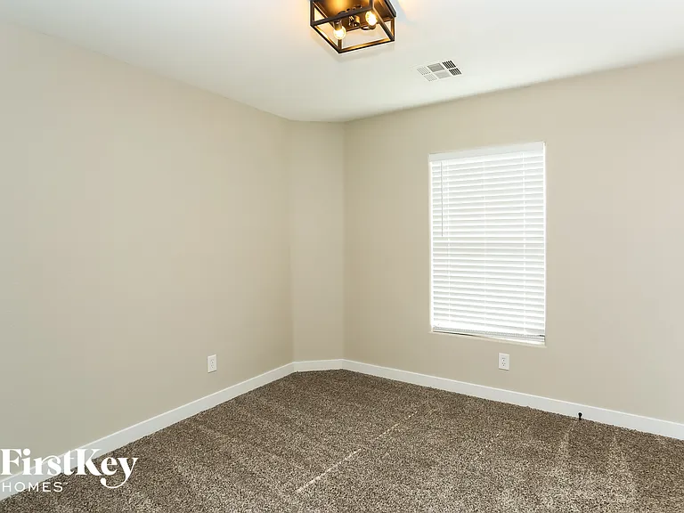 3336 Palatine Hills Ave — Photo 9