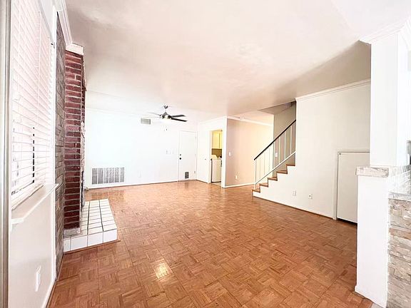 5th image of 3240 Coral Harbor Dr