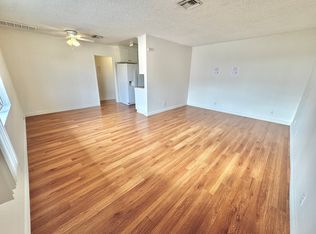 11200 Victory Blvd APT 8, North Hollywood, CA 91606