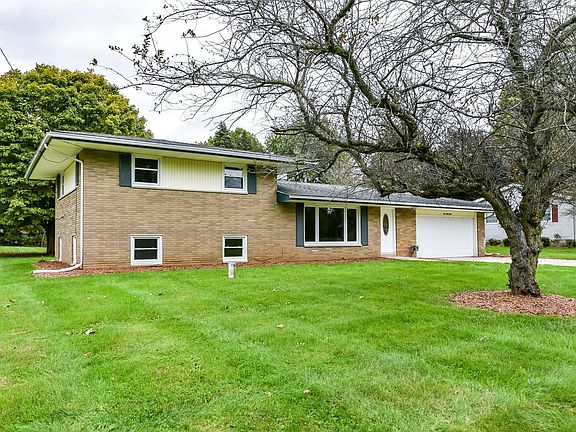 2nd image of 138 Brook Dr