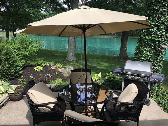 3rd image of 309 Old Meadow Dr