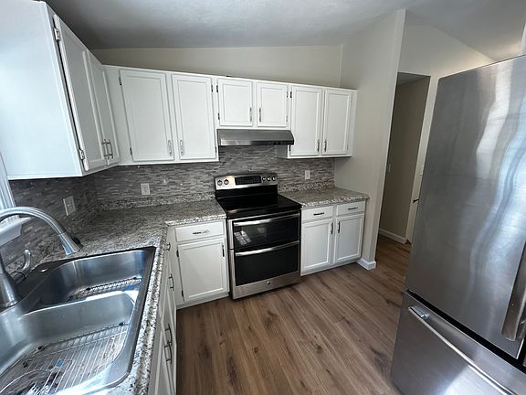 4th image of 28 Pawcatuck View Rd